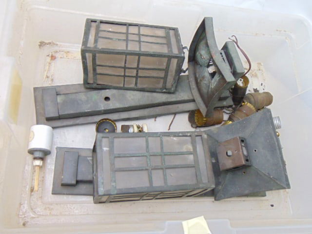 PAIR PERIOD PRAIRIE STYLE BRASS