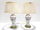 PAIR "PORCELAINE DE PARIS" HAN