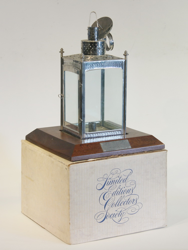 PAIR REPLICA REVERE LANTERNS - Pair