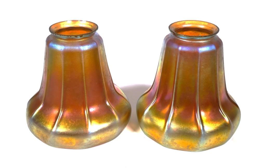 PAIR RIBBED AURENE ART GLASS LAMP