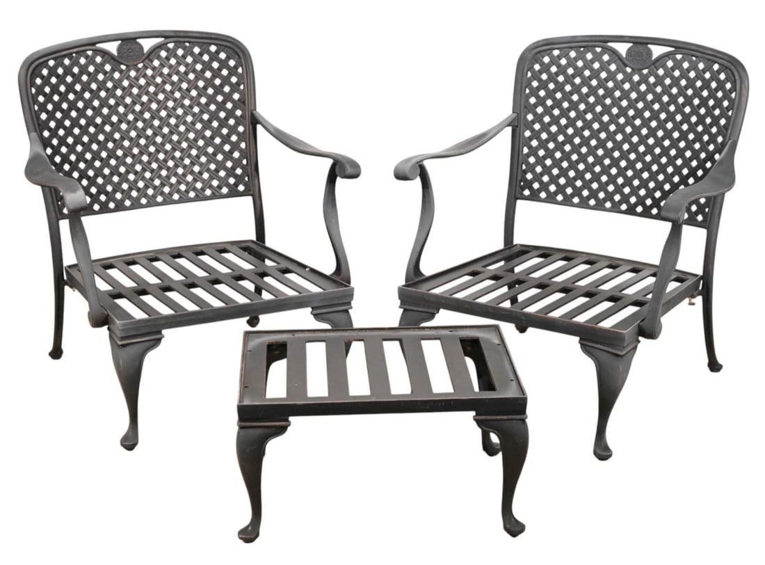 PAIR SMITH AND HAWKEN OUTDOOR METAL