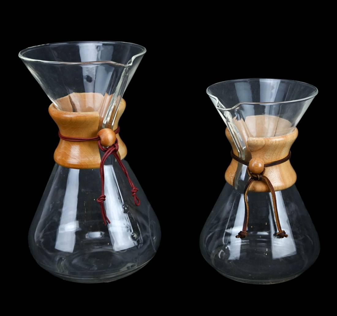 PAIR VINTAGE CHEMEX 10 & 6 CUP
