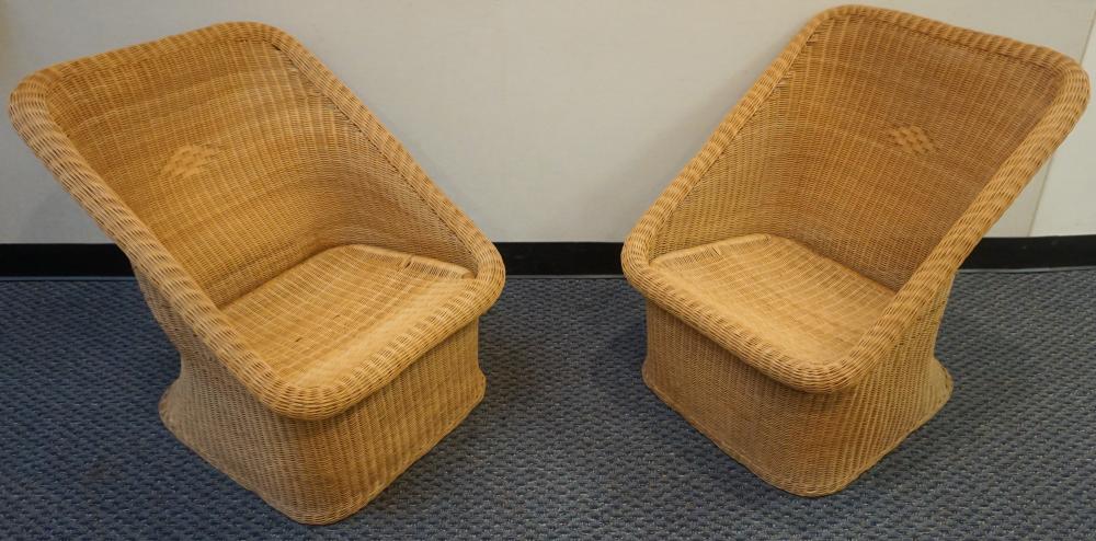 PAIR WICKER ARMCHAIRS, H: 30-3/4
