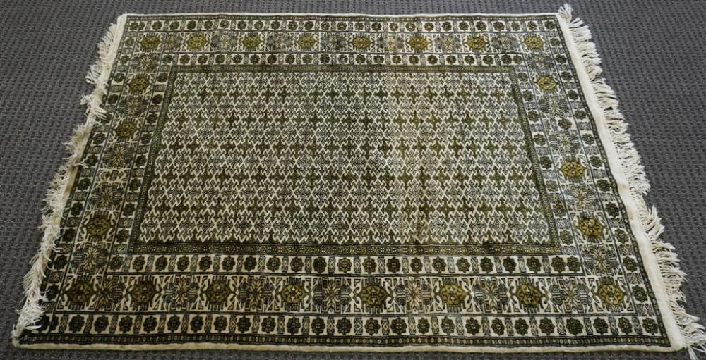 PAKISTAN BOKHARA AREA RUG, 5 FT 5