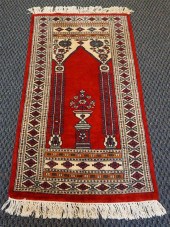 PAKISTAN PRAYER RUG, 4 FT 3 IN