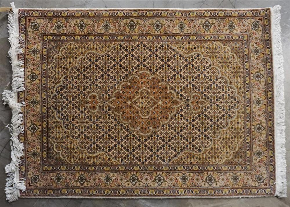 PAKISTAN TABRIZ DESIGN RUG, 3 FT