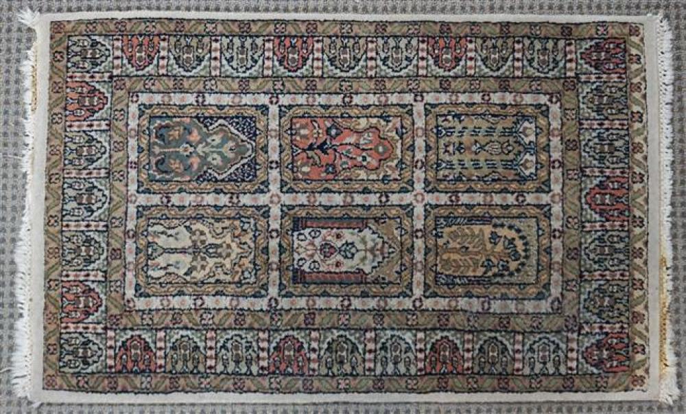 PAKISTAN WINDOWPANE RUG, 3 FT 3