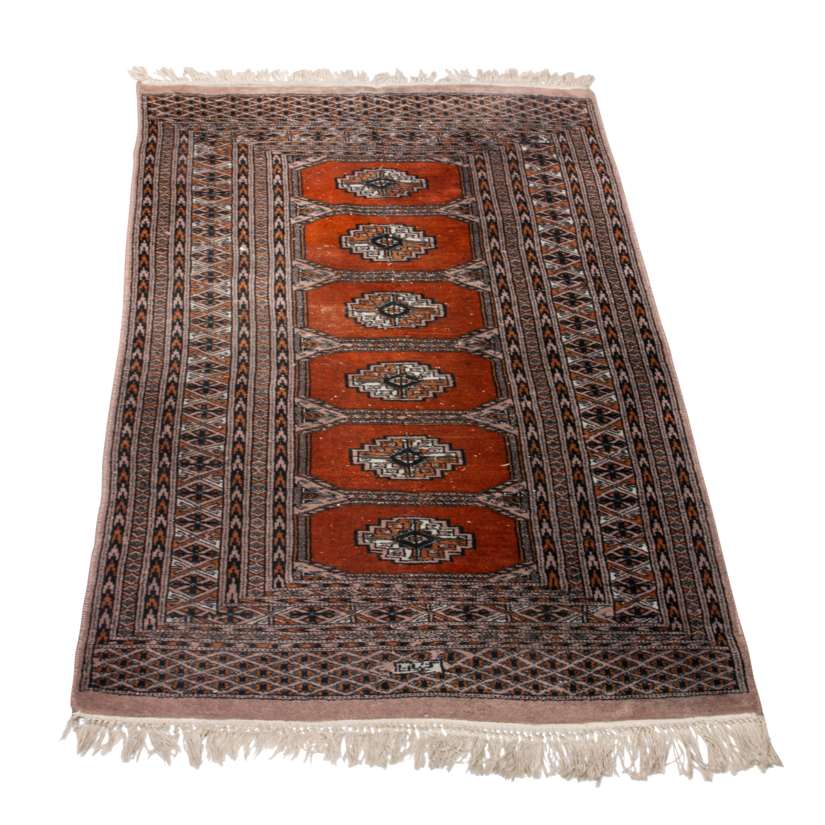 PAKISTANI BOKHARA CARPET