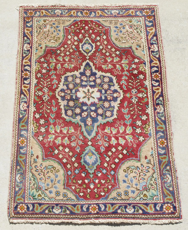 PAKISTANI-PERSIAN HAND KNOTTED WOOL