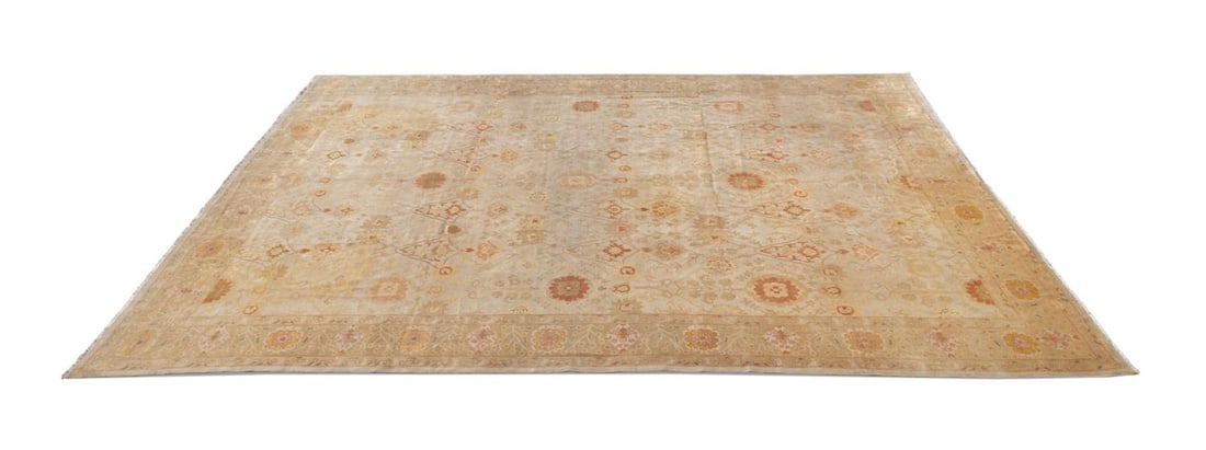 PALATIAL HAND KNOTTED OUSHAK WOOL