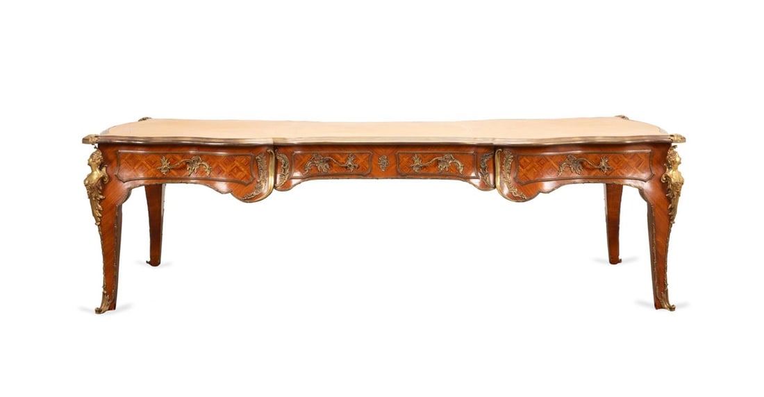 PALATIAL LOUIS XV KINGSWOOD