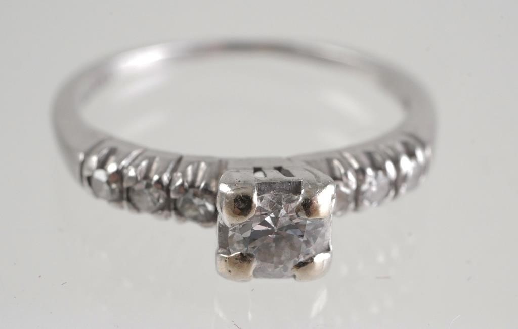 PALLADIUM DIAMOND RING, SIZE