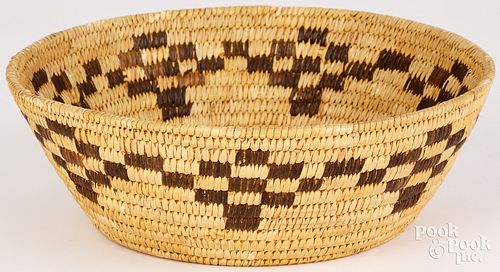 PAPAGO INDIAN BASKET, MID 20TH