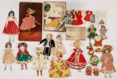 PAPER DOLLS WITH CREPE PAPER A
