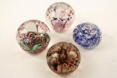 PAPERWEIGHT AND DOORSTOPS - Lo