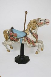 PAPIER-MâCHé CHANTICLEER RACIN
