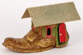 PAPIER-MâCHé OLD WOMAN IN SHOE