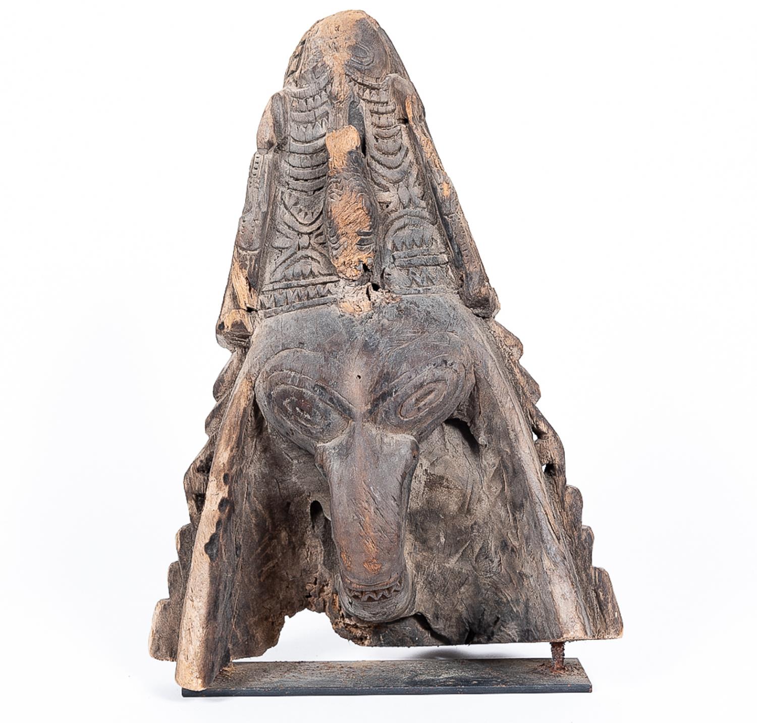 PAPUA NEW GUINEA CARVED WOOD