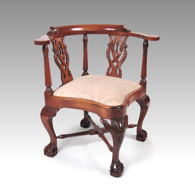 PARAMOUNT ANTIQUES CHIPPENDALE
