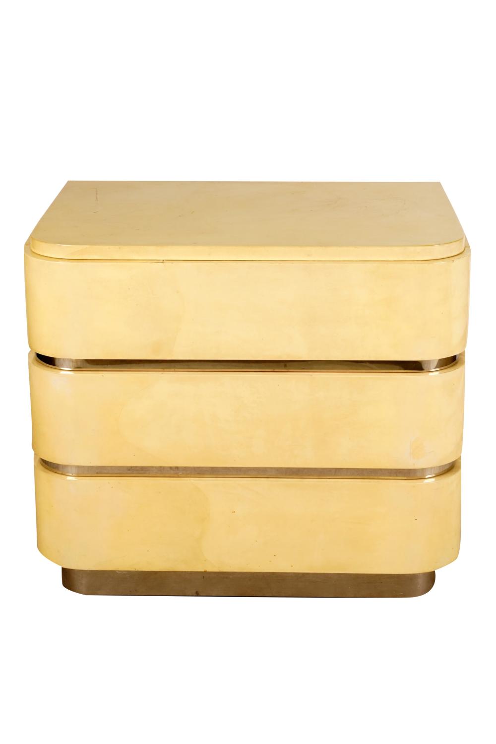PARCHMENT LACQUERED END