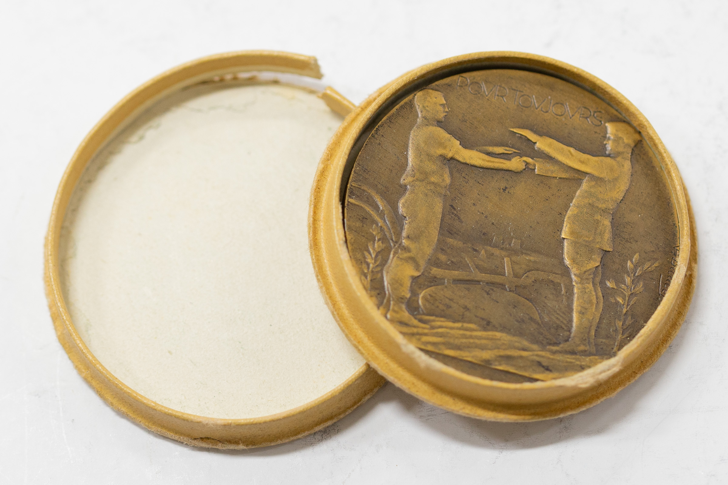 PARIS AMERICAN LEGION MEDAL 1927