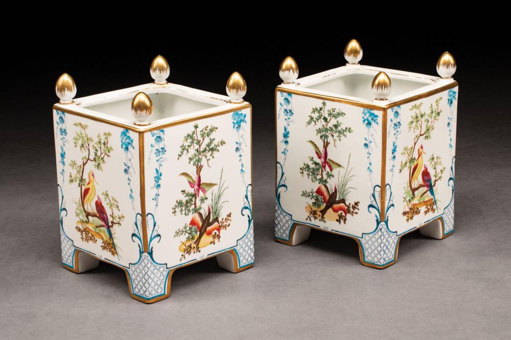 PARIS POLYCHROME AND GILT PORCELAIN
