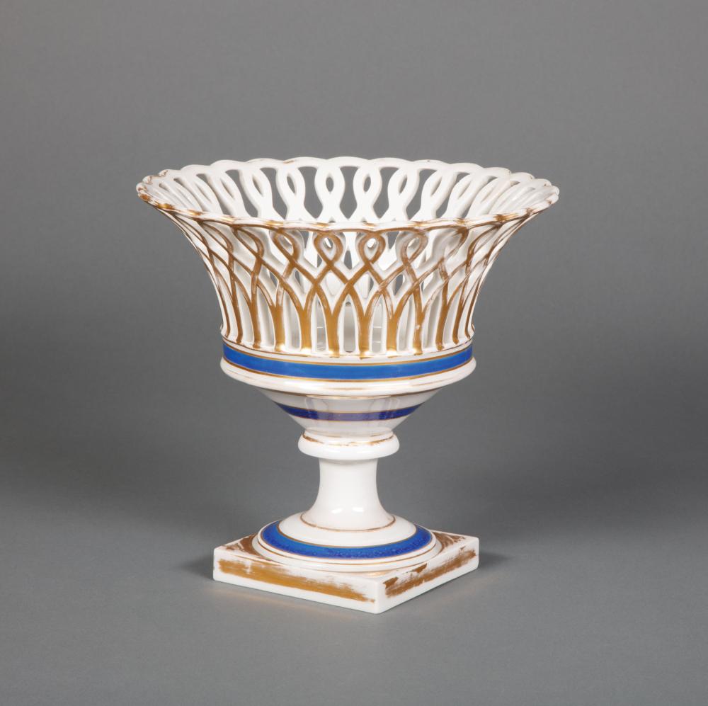 PARIS PORCELAIN CORBEILLEParis