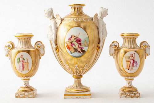 PARIS PORCELAIN PARCEL GILT