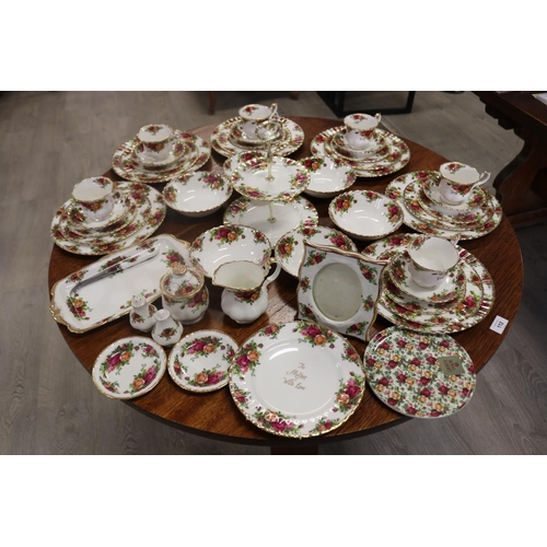 Part service of Royal Albert Old