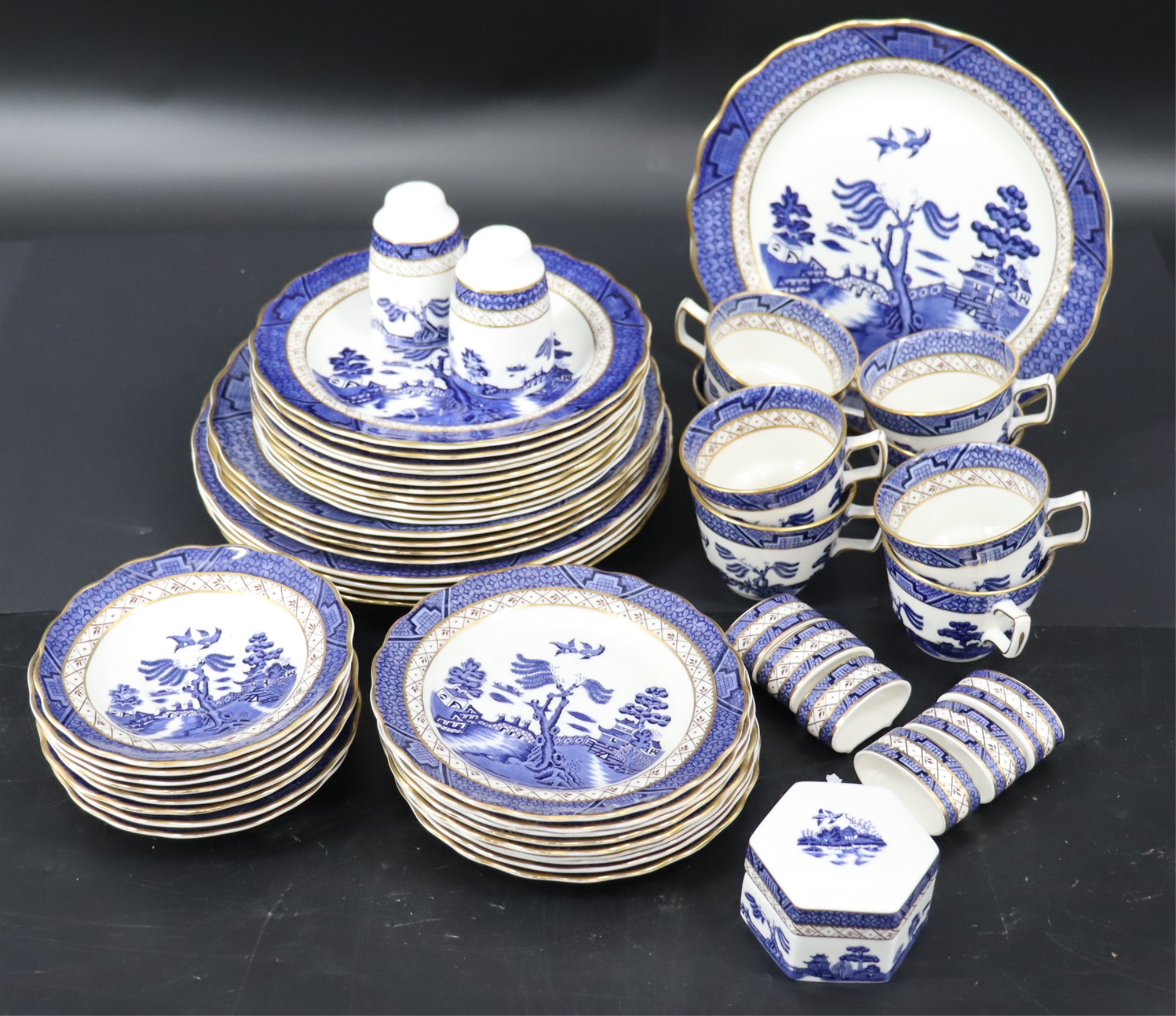PART SET OF ROYAL DOULTON BOOTHS