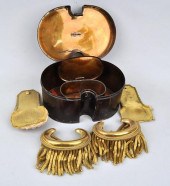 PARTIAL SET OF EPAULETS/TOLE C