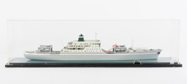 PASSENGER SHIP MODEL, GRACE