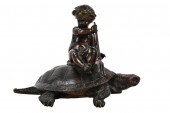 PATINATED BRONZE FIGUREunsigne