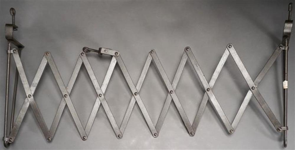 PATINATED IRON EXPANDABLE