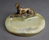 PATINATED METAL WOLFHOUND MOUN