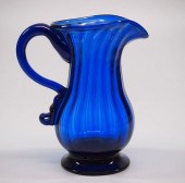 PATTERN-MOLDED CREAMERA late 1