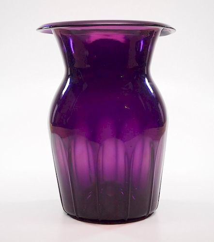 PATTERN-MOLDED VASEAn early 19th