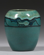 PAUL REVERE POTTERY TULIP DECO