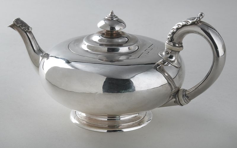 Paul Storr sterling silver teapotof