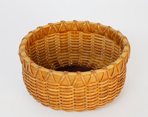 PAUL WILLER NANTUCKET BASKET WINE