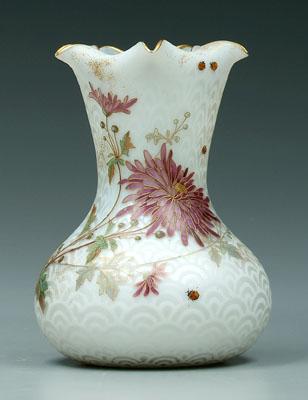 Peacock eye mother-of-pearl vase,