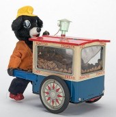 PEANUT VENDER BEARPeanut Vende