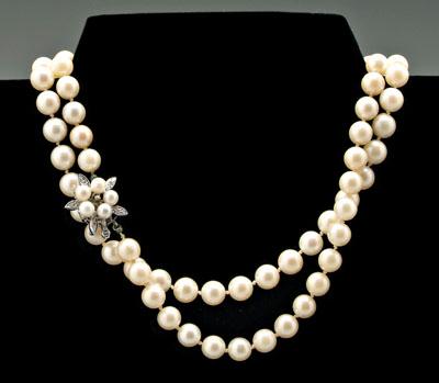 Pearl and diamond necklace, knotted