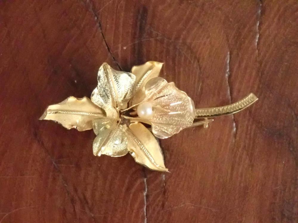 PEARL AND EIGHTEEN KARAT GOLD