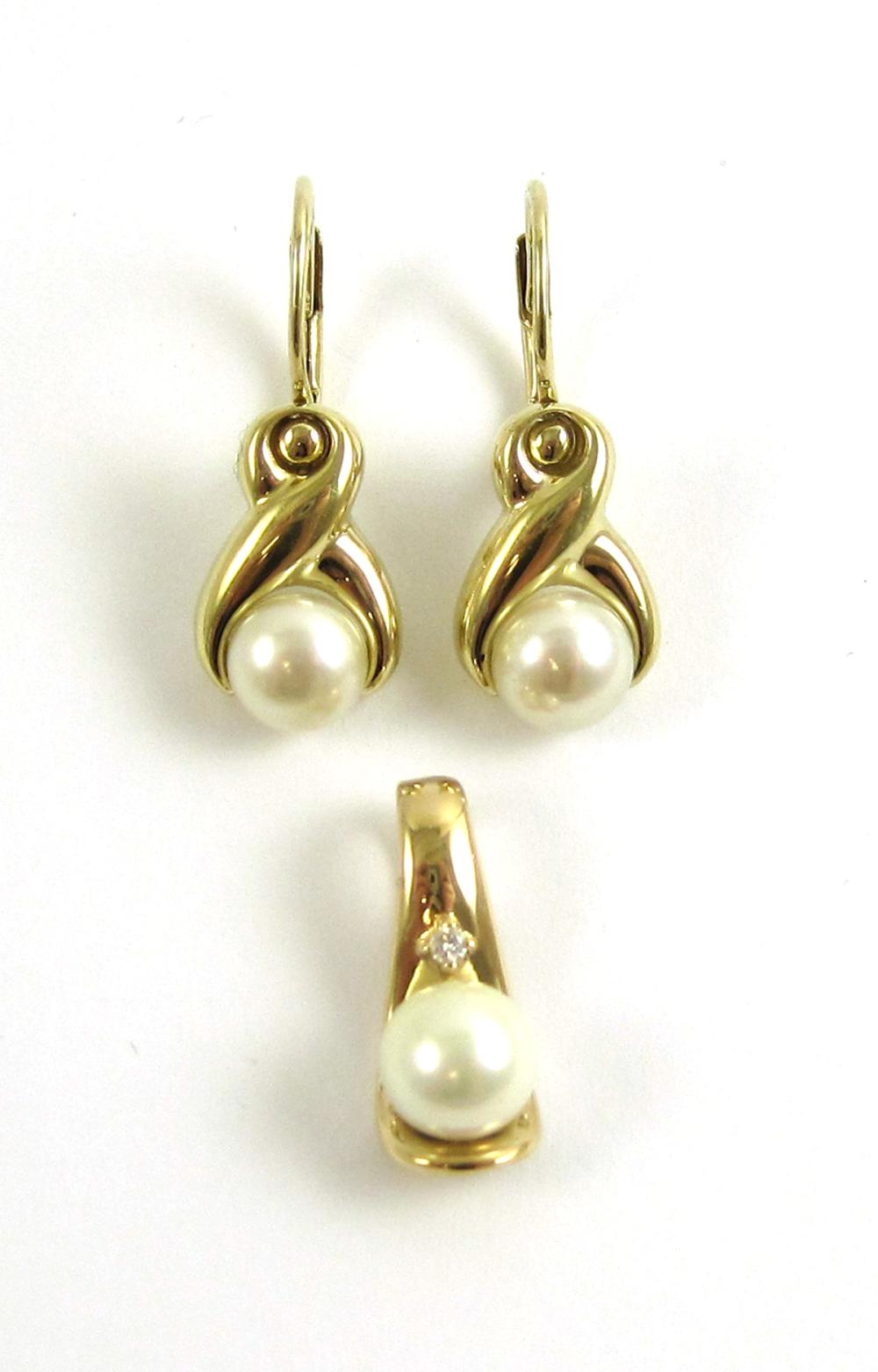 PEARL AND FOURTEEN KARAT GOLD