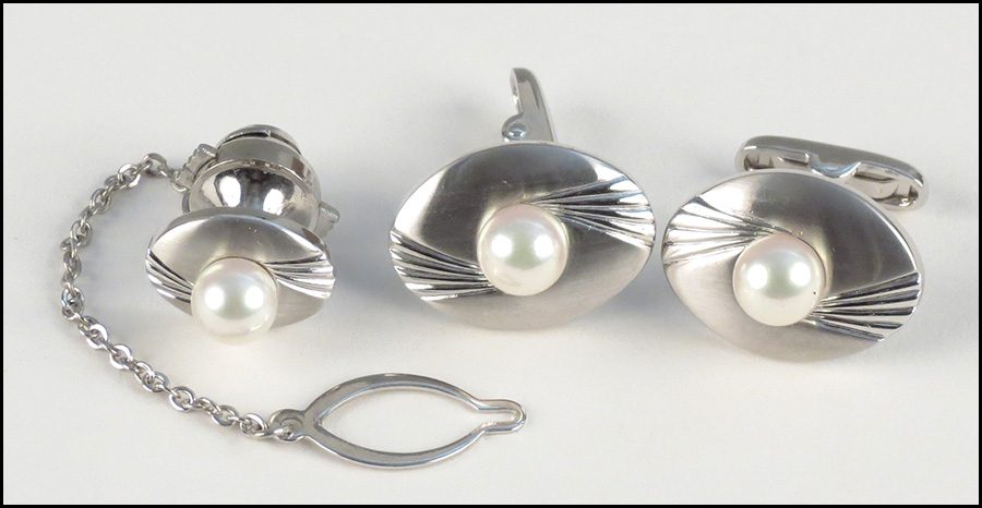 PEARL AND SILVER DRESS SET.