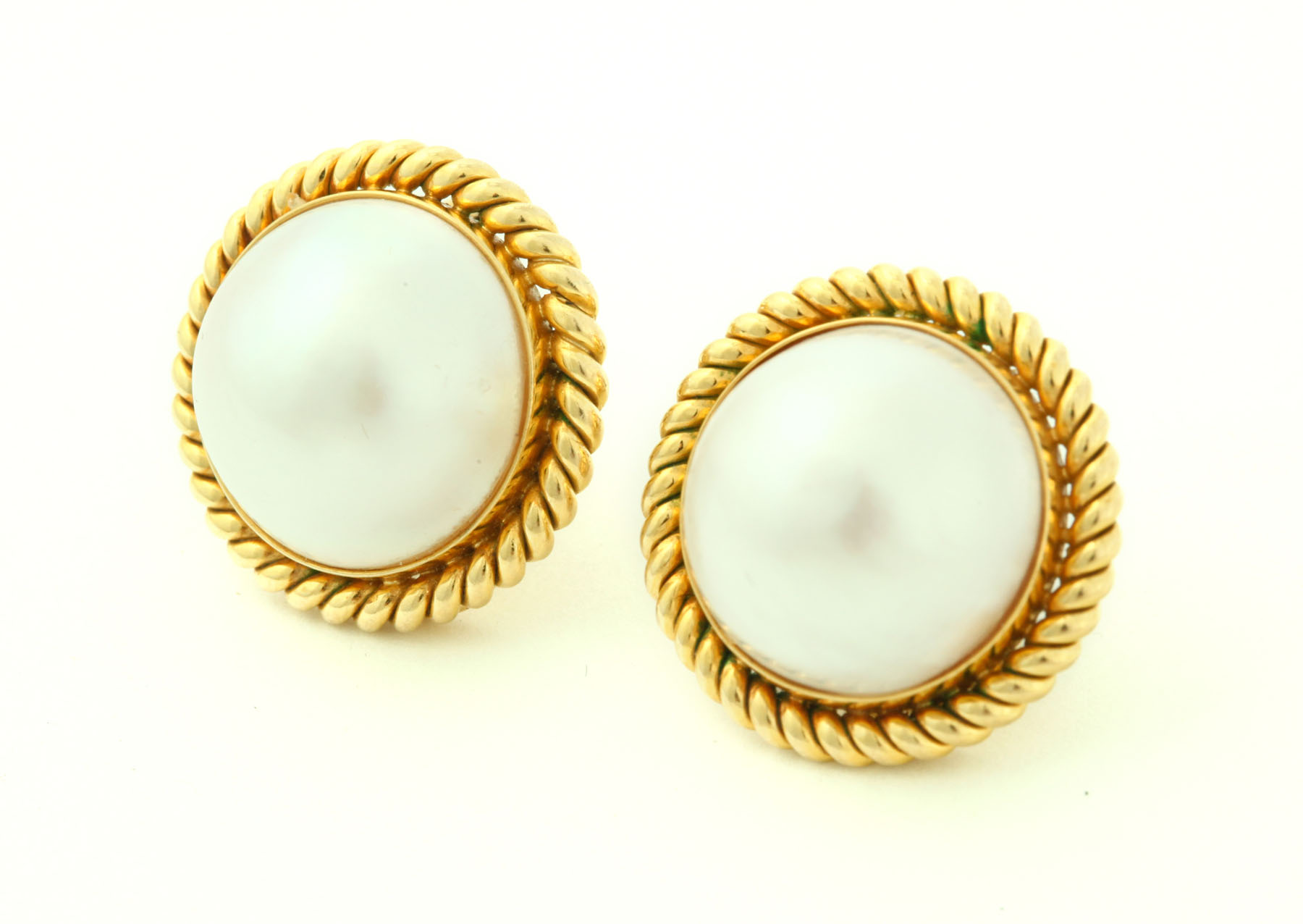 PEARL EARRINGS.  Twentieth century.