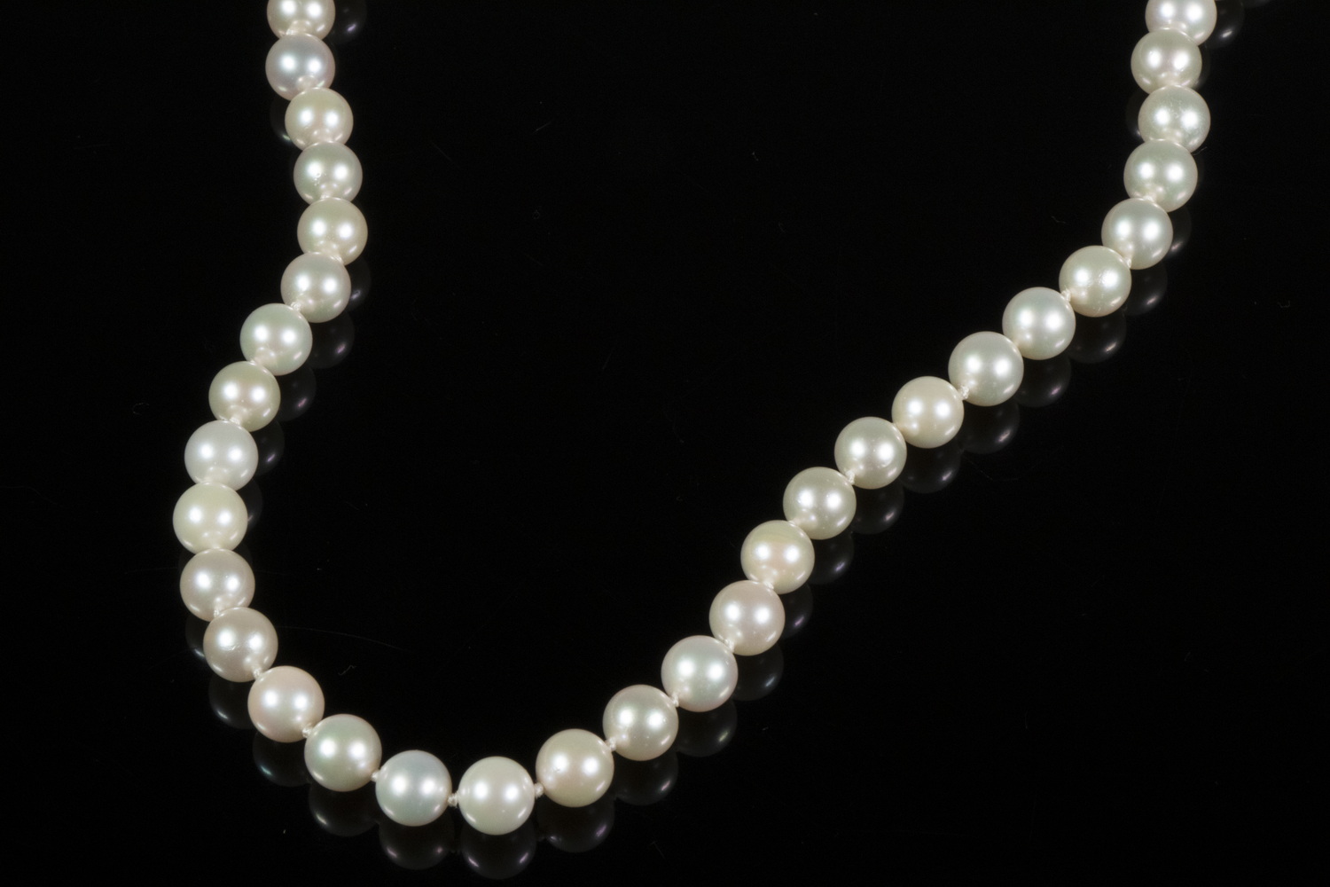 PEARL NECKLACE Single Strand of