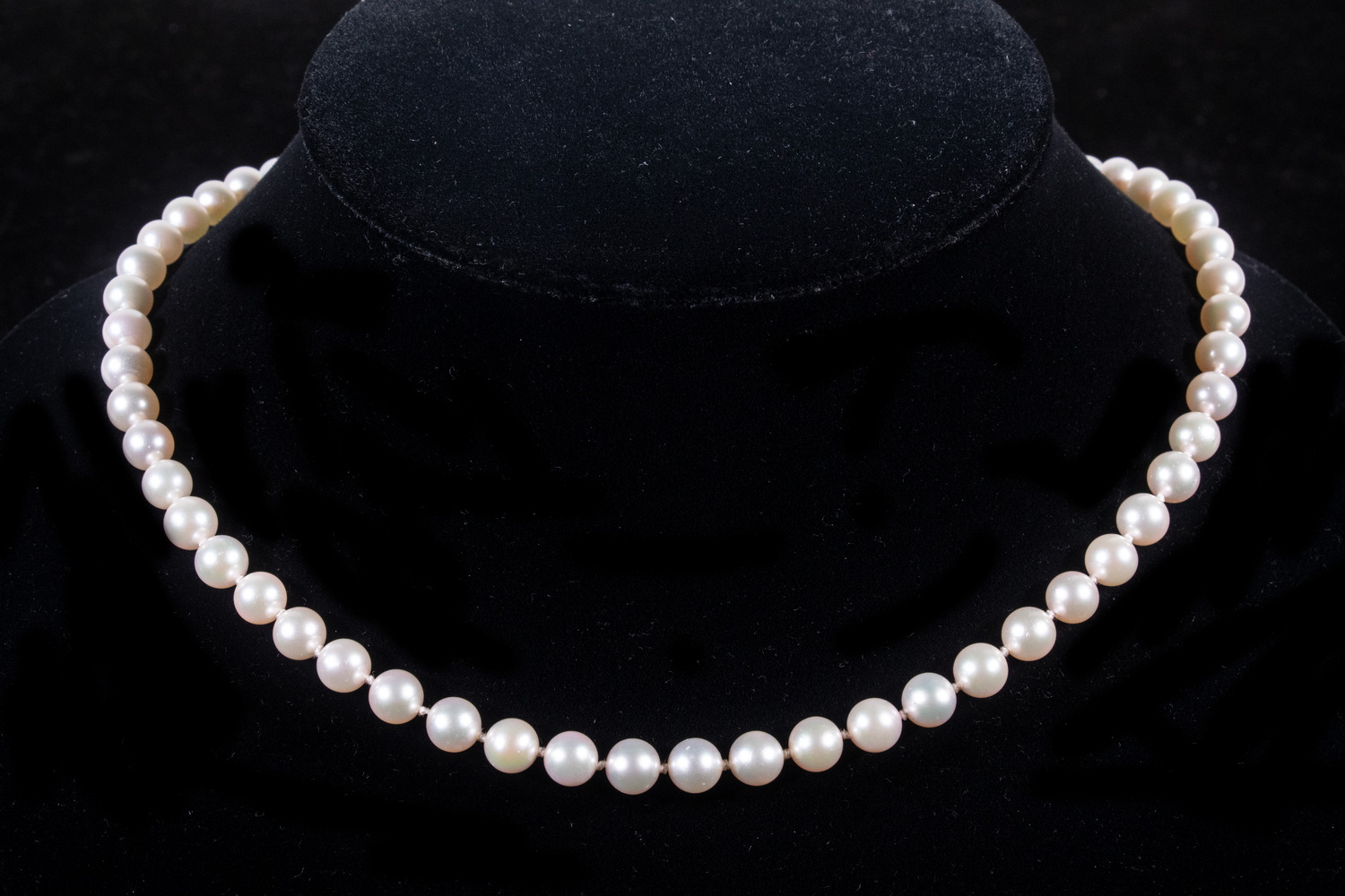 PEARL NECKLACE Single Strand of