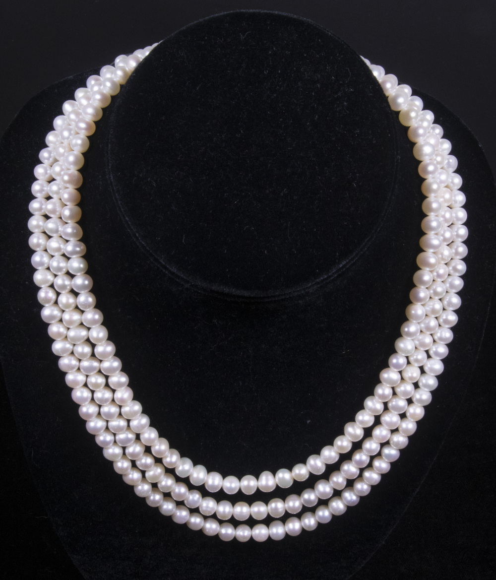 PEARL NECKLACE WITH 14K GOLD
